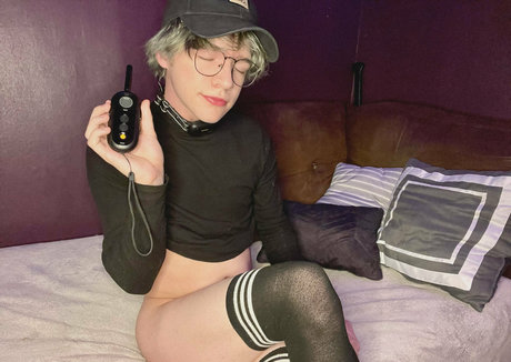Naakte gelekte OnlyFans-foto van Ohmeika