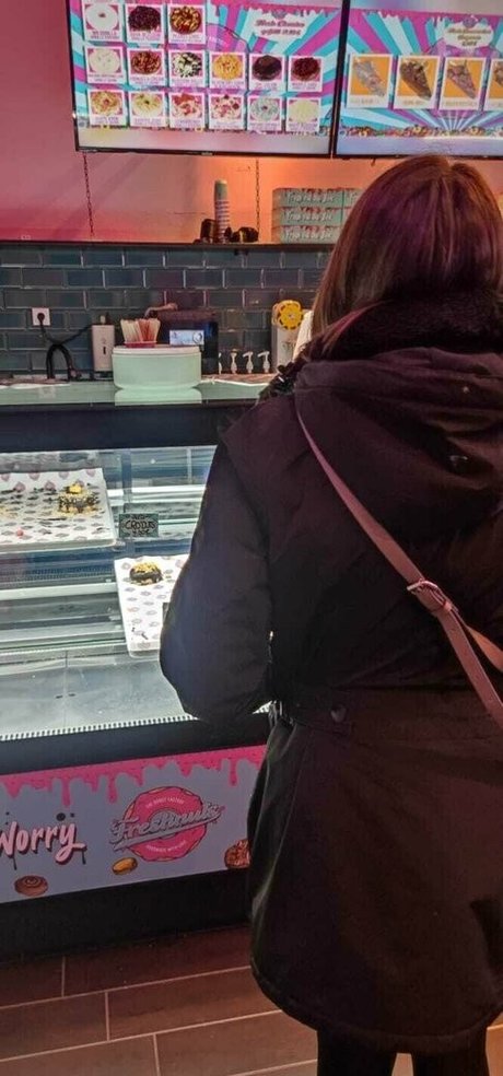 Naakte gelekte OnlyFans-foto van Miadelicious