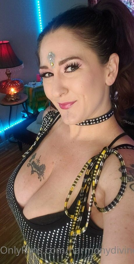 Naakte gelekte OnlyFans-foto van Sexualessence