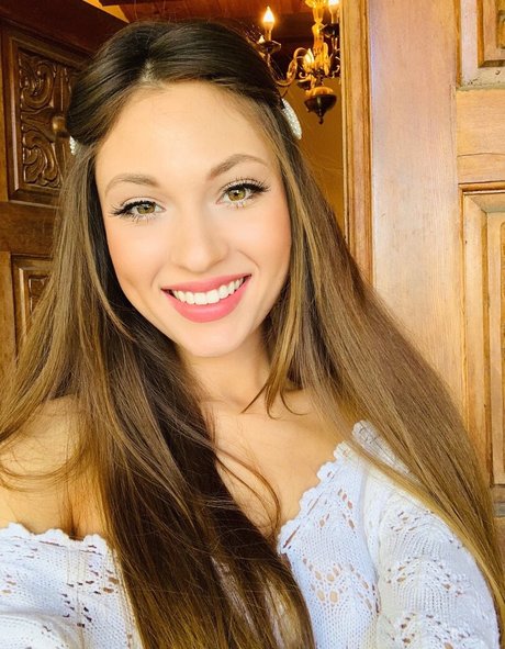 Naakte gelekte OnlyFans-foto van Annablossom