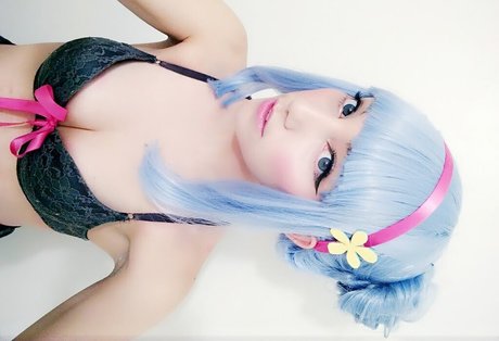 Naakte gelekte OnlyFans-foto van Moonstreuxx