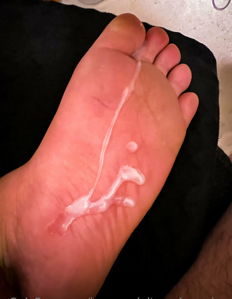 Naakte gelekte OnlyFans-foto van Jpgayadultgoodsreview