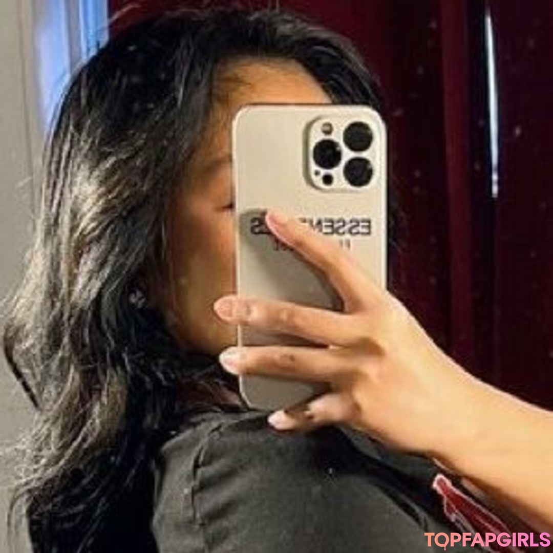 Naakte gelekte OnlyFans-foto van Wildinadoll #5 Naakte gelekte OnlyFans-foto van Wildinadoll #5
