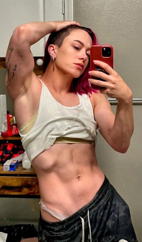 Claire Max