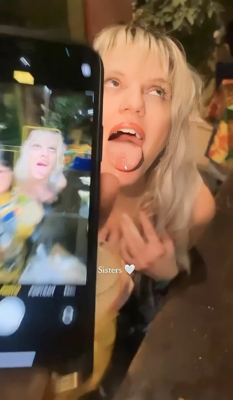 Naakte gelekte OnlyFans-foto van Georgia Magree