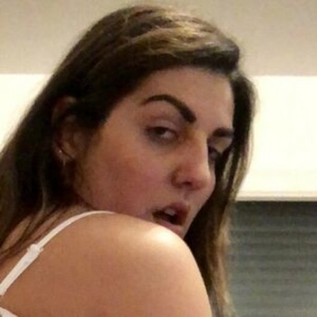 Naakte gelekte OnlyFans-foto van Laure Zecchi
