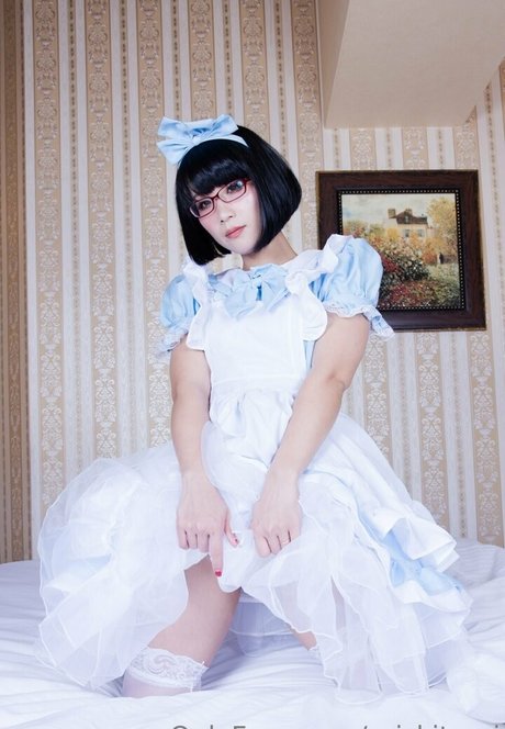 Naakte gelekte OnlyFans-foto van Eri Kitami