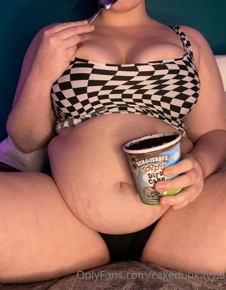 Naakte gelekte OnlyFans-foto van Cakedupkayyla
