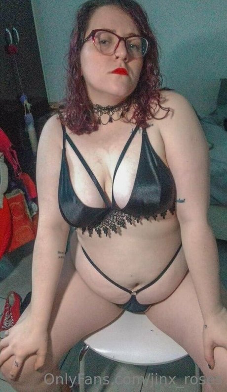 Naakte gelekte OnlyFans-foto van Jinxroses