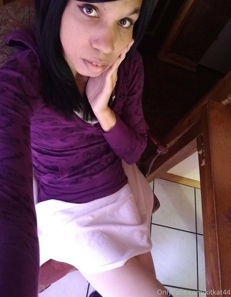 Naakte gelekte OnlyFans-foto van Kitkat44