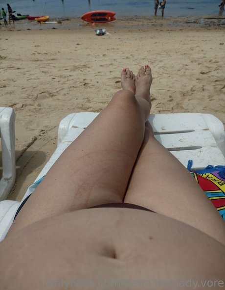 Naakte gelekte OnlyFans-foto van Danatheladyvore