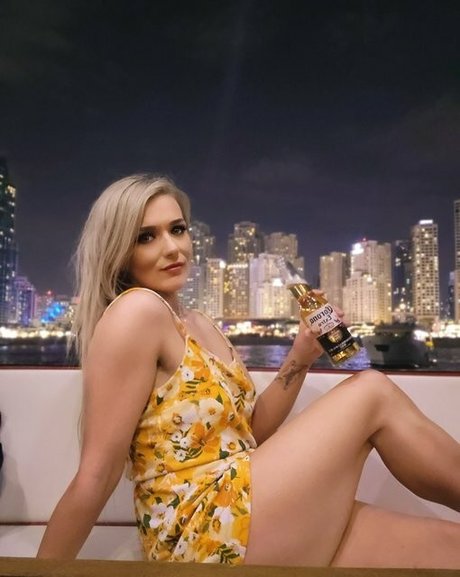 Session Moth Martina