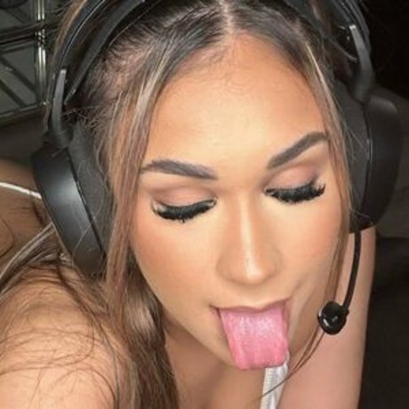 Naakte gelekte OnlyFans-foto van Ikingm