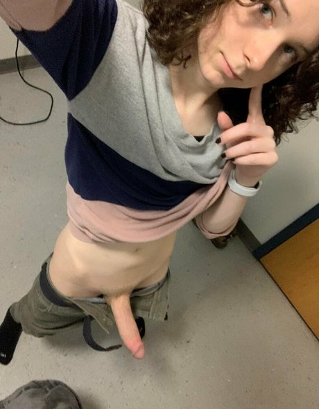 Naakte gelekte OnlyFans-foto van Amberadorbs