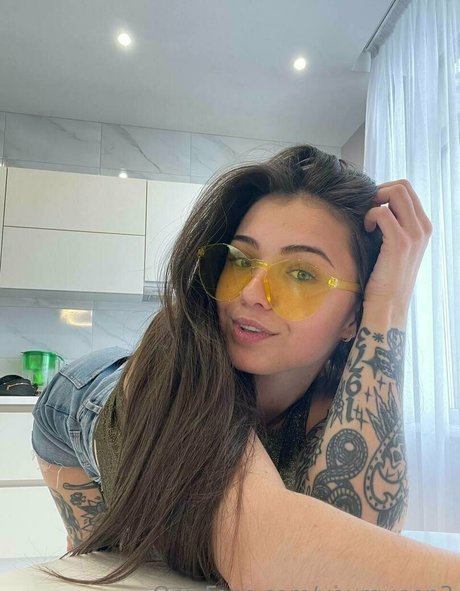 Naakte gelekte OnlyFans-foto van Yourqueen3