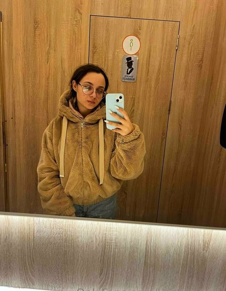 Naakte gelekte OnlyFans-foto van Kristinlewis