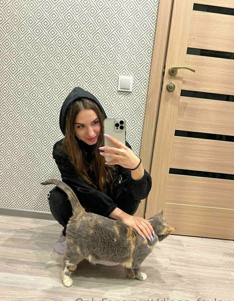 Naakte gelekte OnlyFans-foto van Dianafoxley