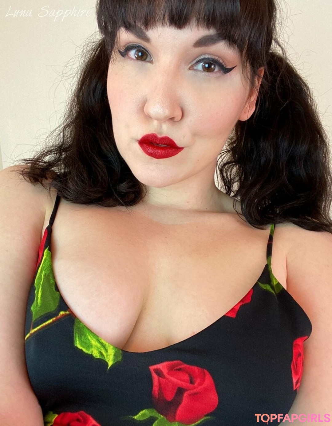 Naakte gelekte OnlyFans-foto van Lunasapphire #79 Naakte gelekte OnlyFans-foto van Lunasapphire #79