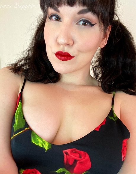 Naakte gelekte OnlyFans-foto van Lunasapphire