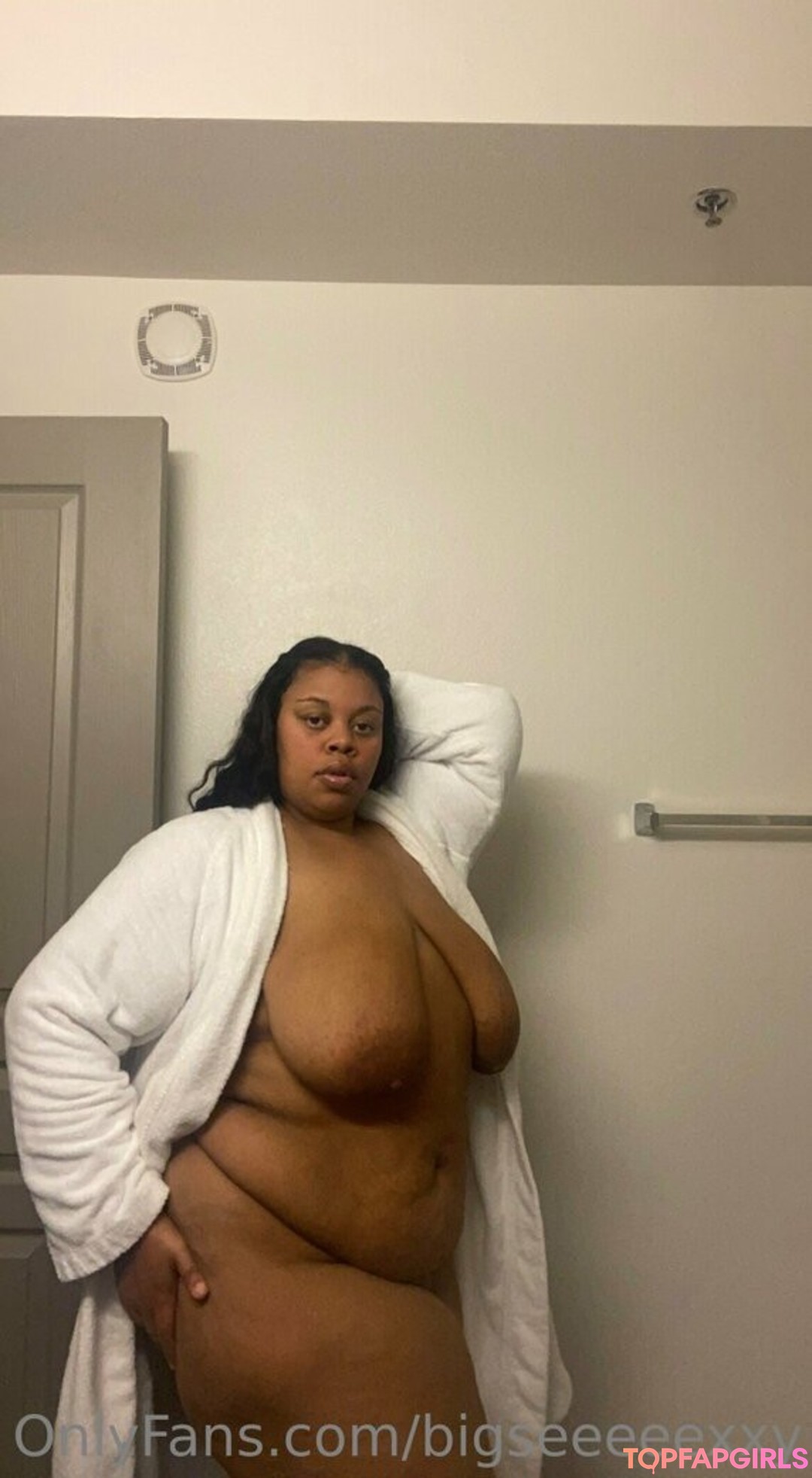 Naakte gelekte OnlyFans-foto van Bigseeeeexxy #133 Naakte gelekte OnlyFans-foto van Bigseeeeexxy #133