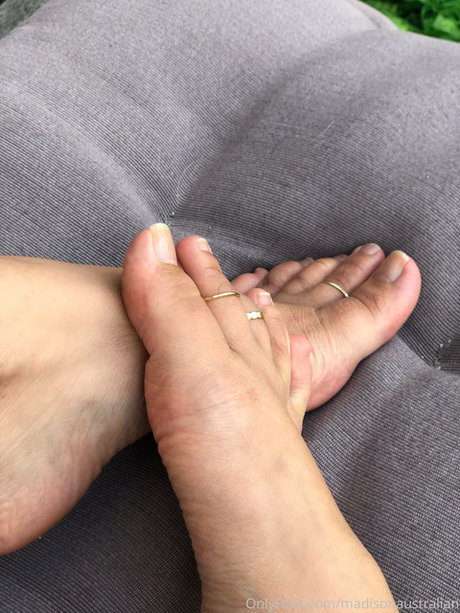 Naakte gelekte OnlyFans-foto van Madison