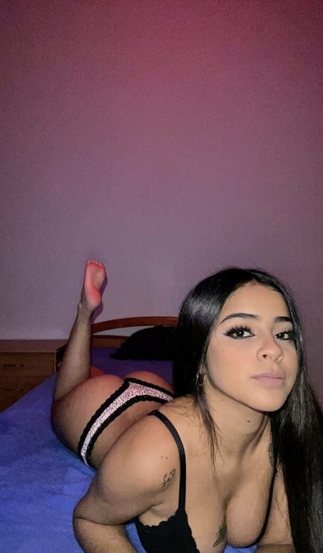 Naakte gelekte OnlyFans-foto van Angie Lopez