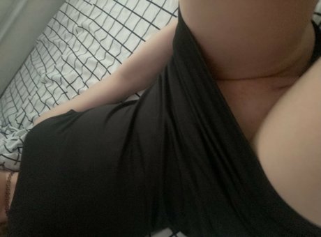 Naakte gelekte OnlyFans-foto van Kittysophie