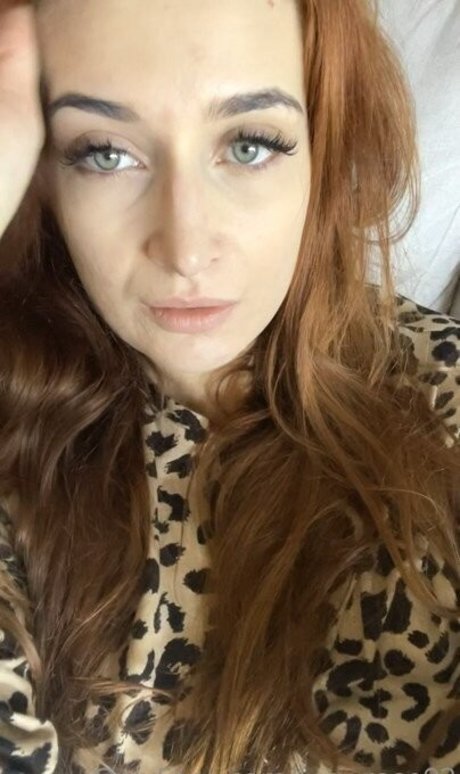Naakte gelekte OnlyFans-foto van Lucy Rose