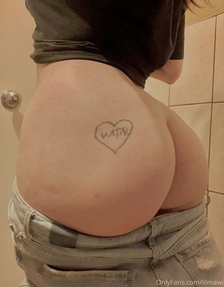 Naakte gelekte OnlyFans-foto van Lilmawi