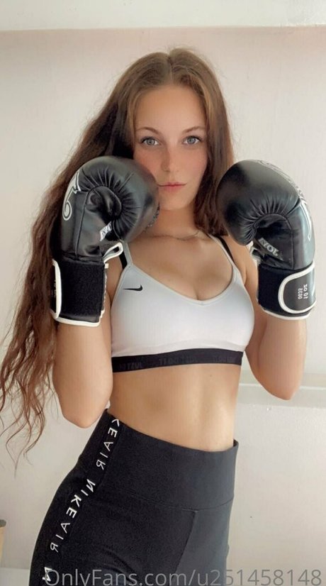 Naakte gelekte OnlyFans-foto van Selinaxxkyle