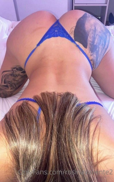 Naakte gelekte OnlyFans-foto van Rosina Valentine