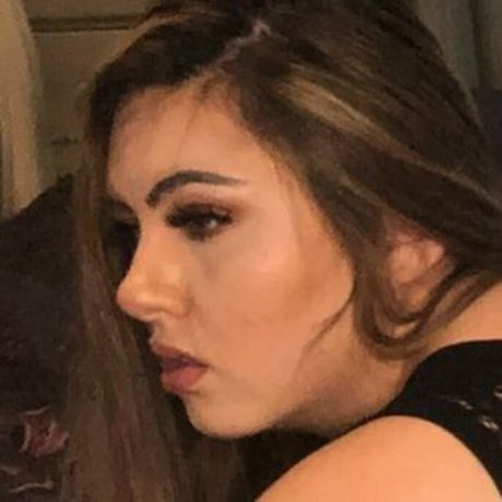 Naakte gelekte OnlyFans-foto van The Bella Mkay