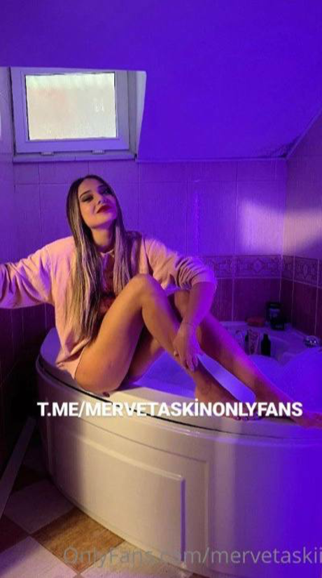 Naakte gelekte OnlyFans-foto van Merve Taskn