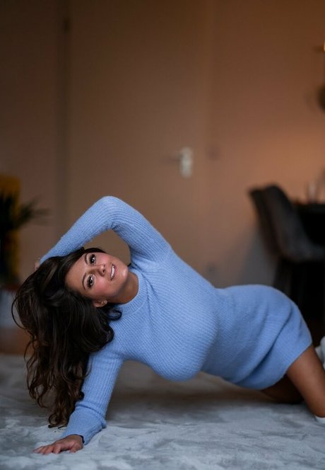 Naakte gelekte OnlyFans-foto van Kaitysun