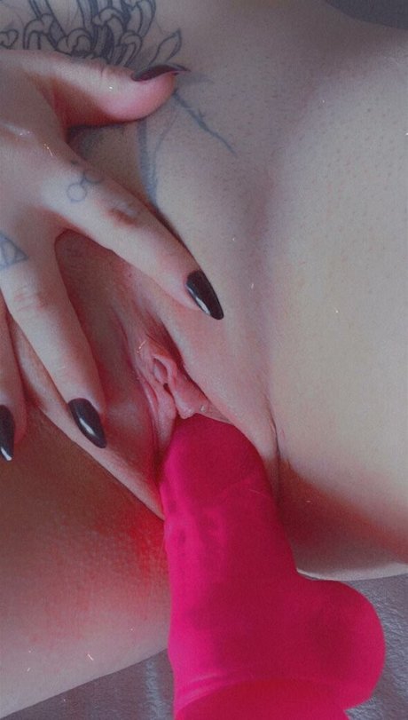 Naakte gelekte OnlyFans-foto van Marysaccharine