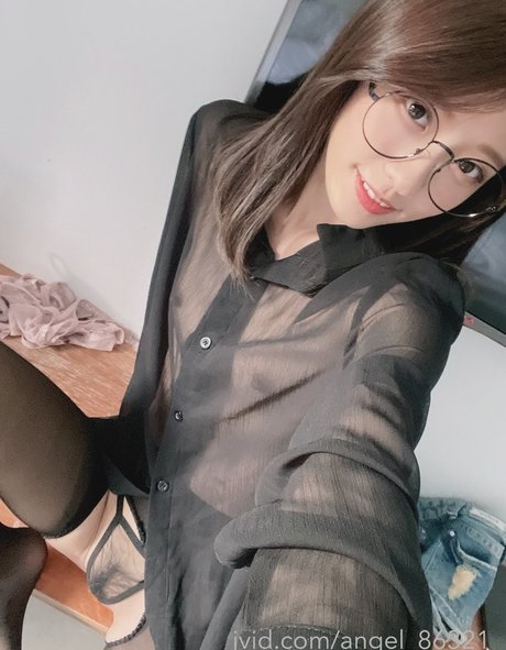 Naakte gelekte OnlyFans-foto van Angel86321