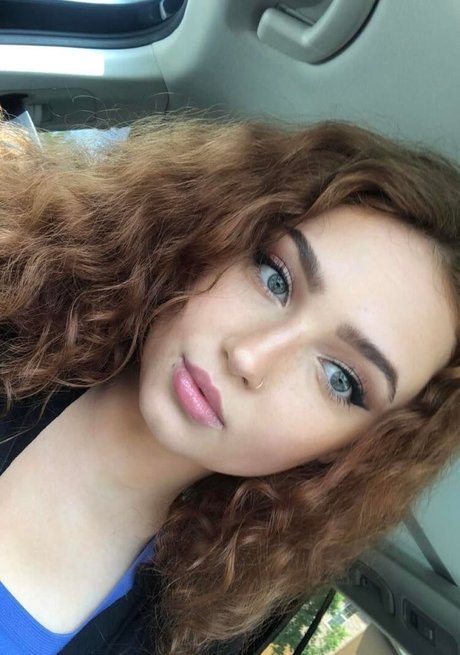 Naakte gelekte OnlyFans-foto van Scarlett Somebody