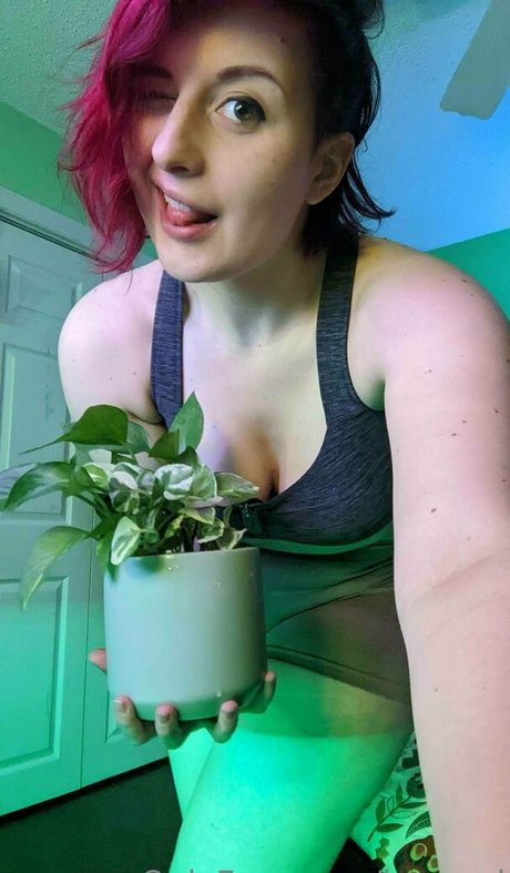 Naakte gelekte OnlyFans-foto van Baeged