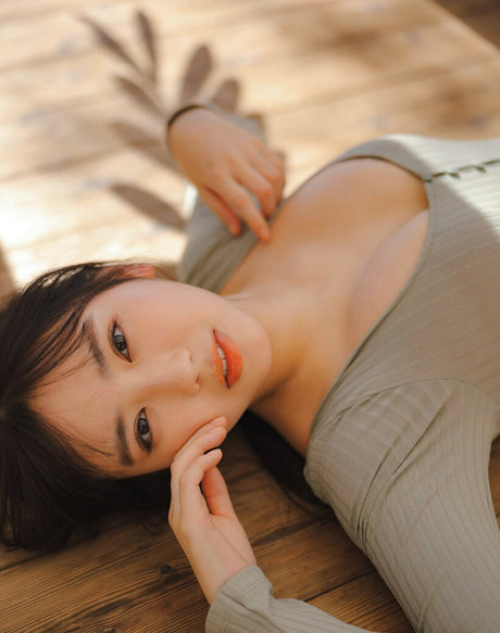 Naakte gelekte OnlyFans-foto van Aika Sawaguchi