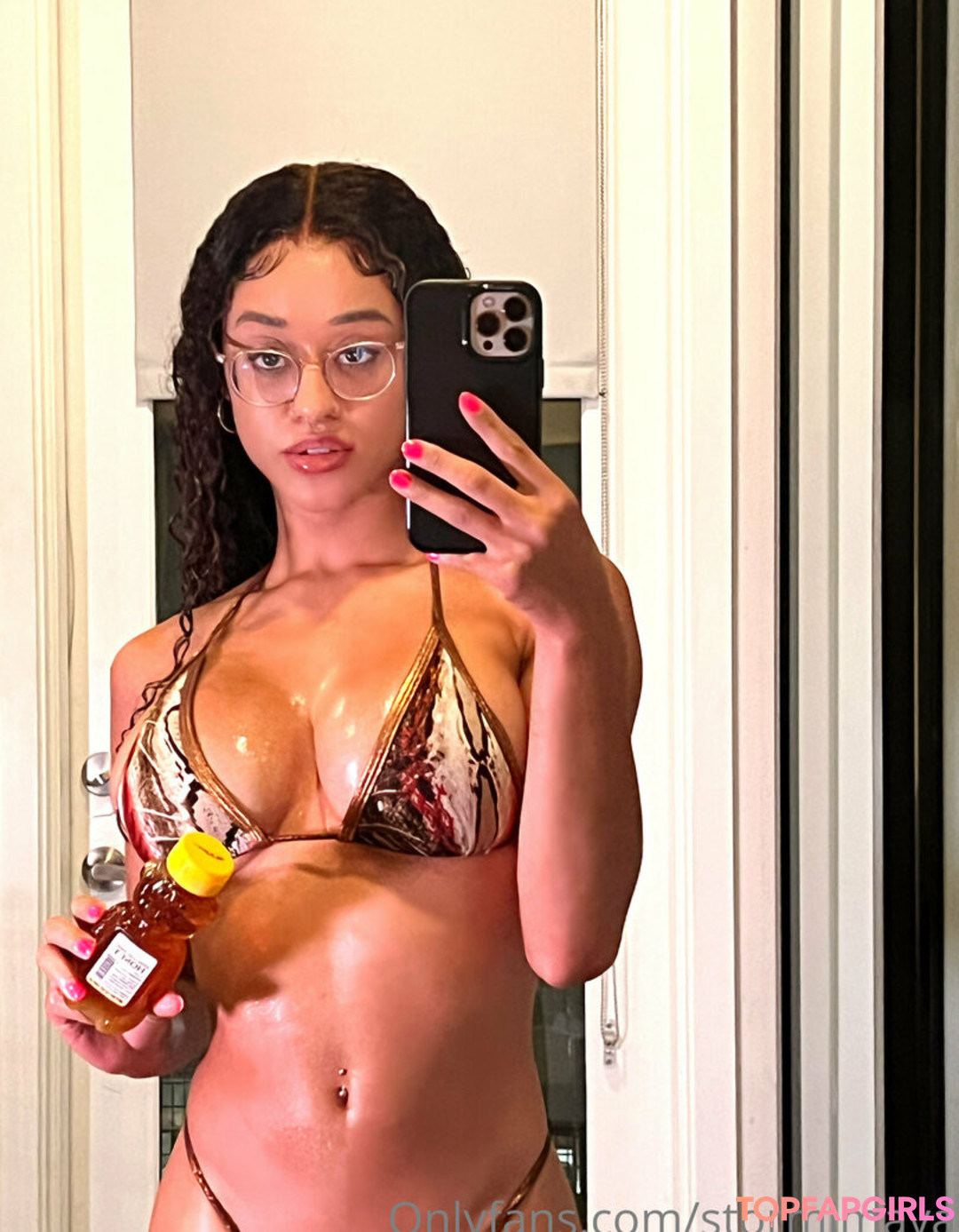 Naakte gelekte OnlyFans-foto van Stormimayafree #57 Naakte gelekte OnlyFans-foto van Stormimayafree #57