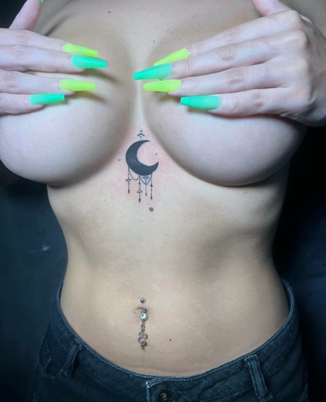 Naakte gelekte OnlyFans-foto van Ashx Rr