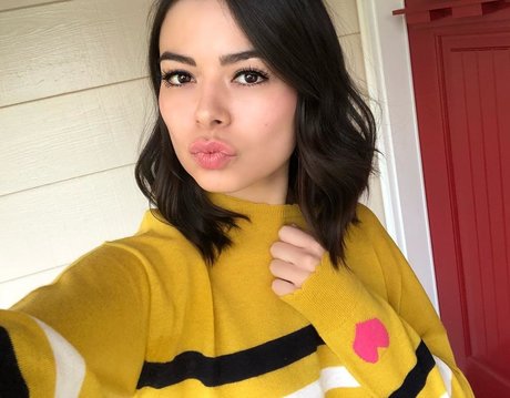 Miranda Cosgrove