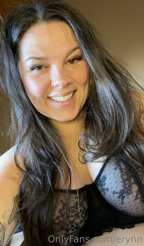 Naakte gelekte OnlyFans-foto van Erynn