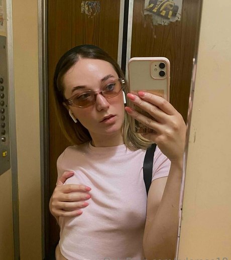 Naakte gelekte OnlyFans-foto van Maryrosefree