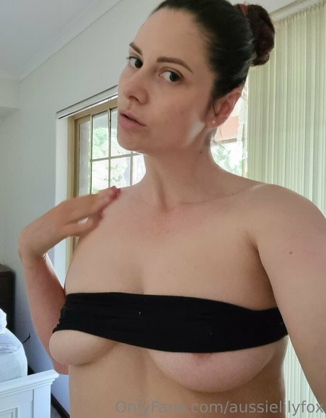 Aussielilyfox