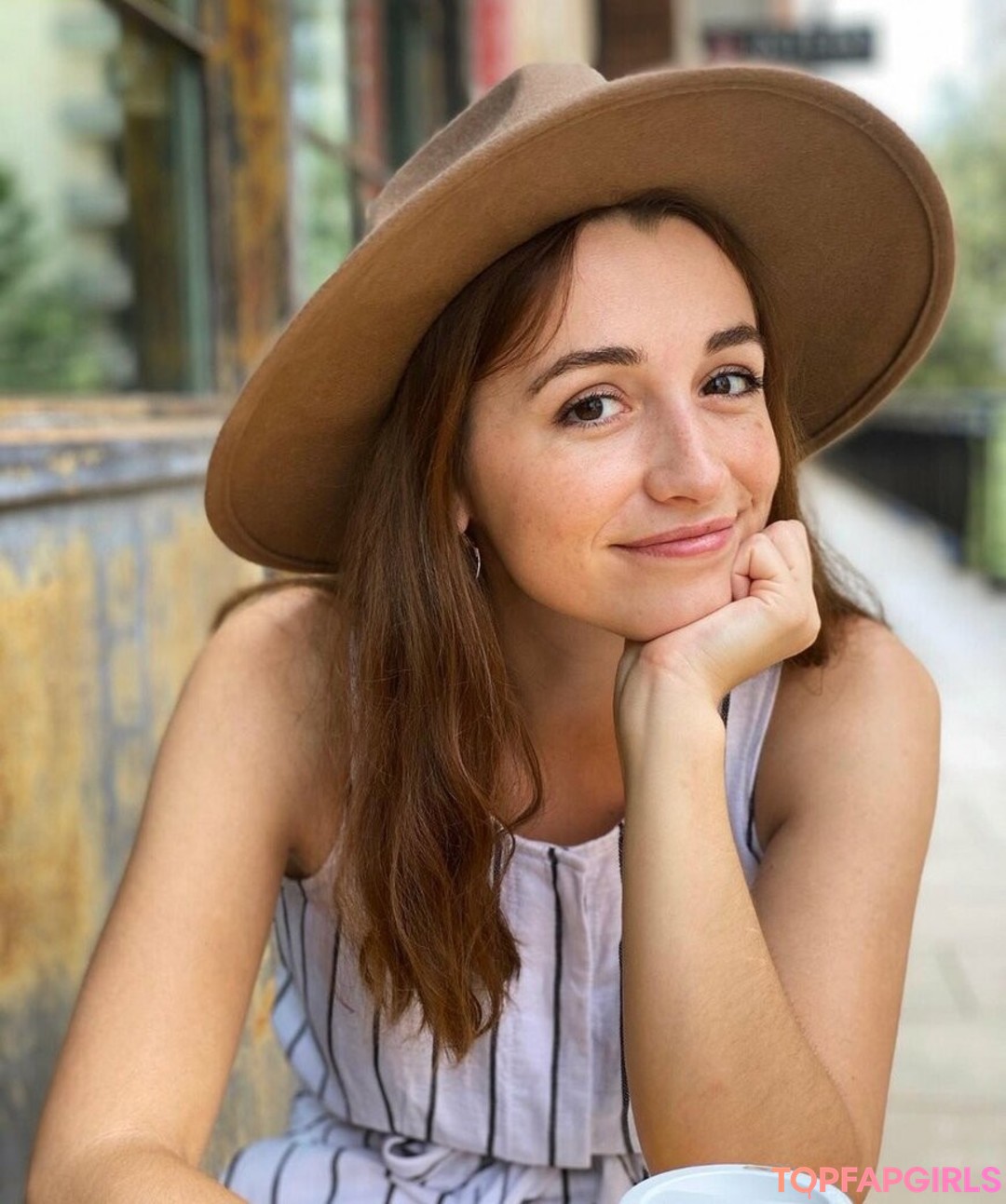 Naakte gelekte OnlyFans-foto van Sarah Lavender #2 Naakte gelekte OnlyFans-foto van Sarah Lavender #2