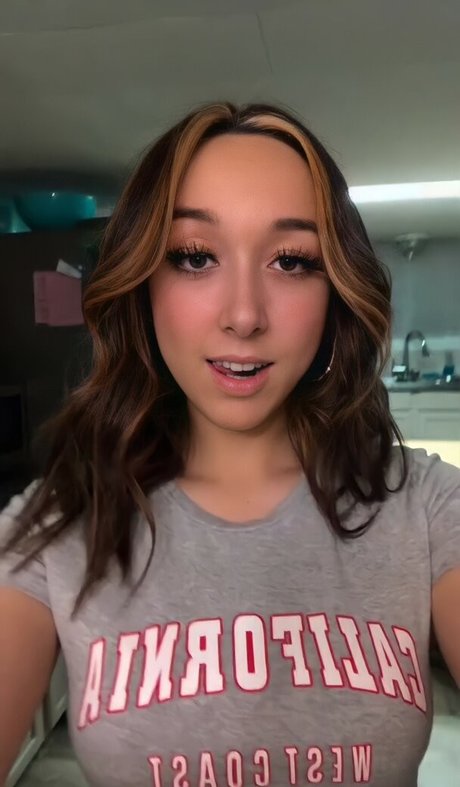 Naakte gelekte OnlyFans-foto van Presley Jordan