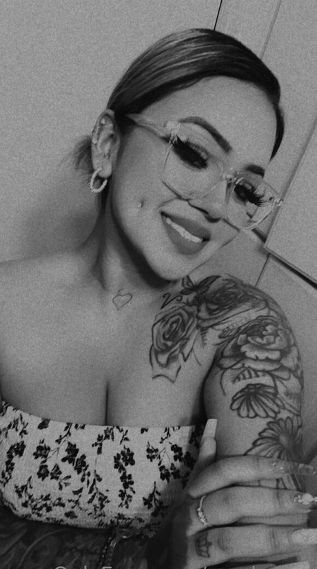 Naakte gelekte OnlyFans-foto van Mxchellxx
