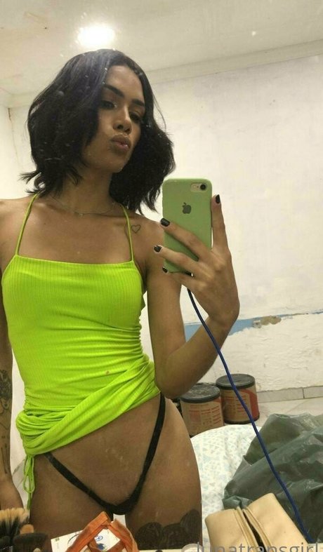 Naakte gelekte OnlyFans-foto van Lunalacerda
