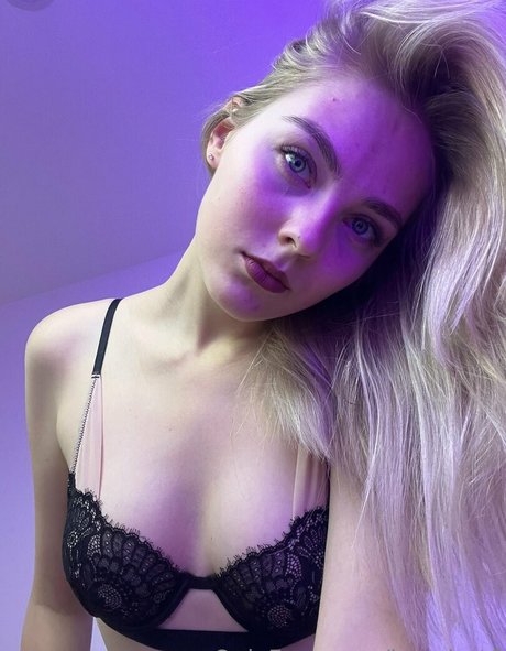 Naakte gelekte OnlyFans-foto van Jscarlett6